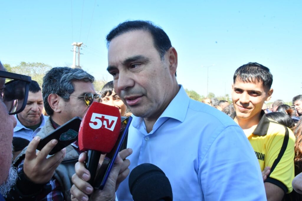 Valdés inauguró la pavimentación del acceso al barrio Esperanza y anunció continuar con obras urbanas en la zona